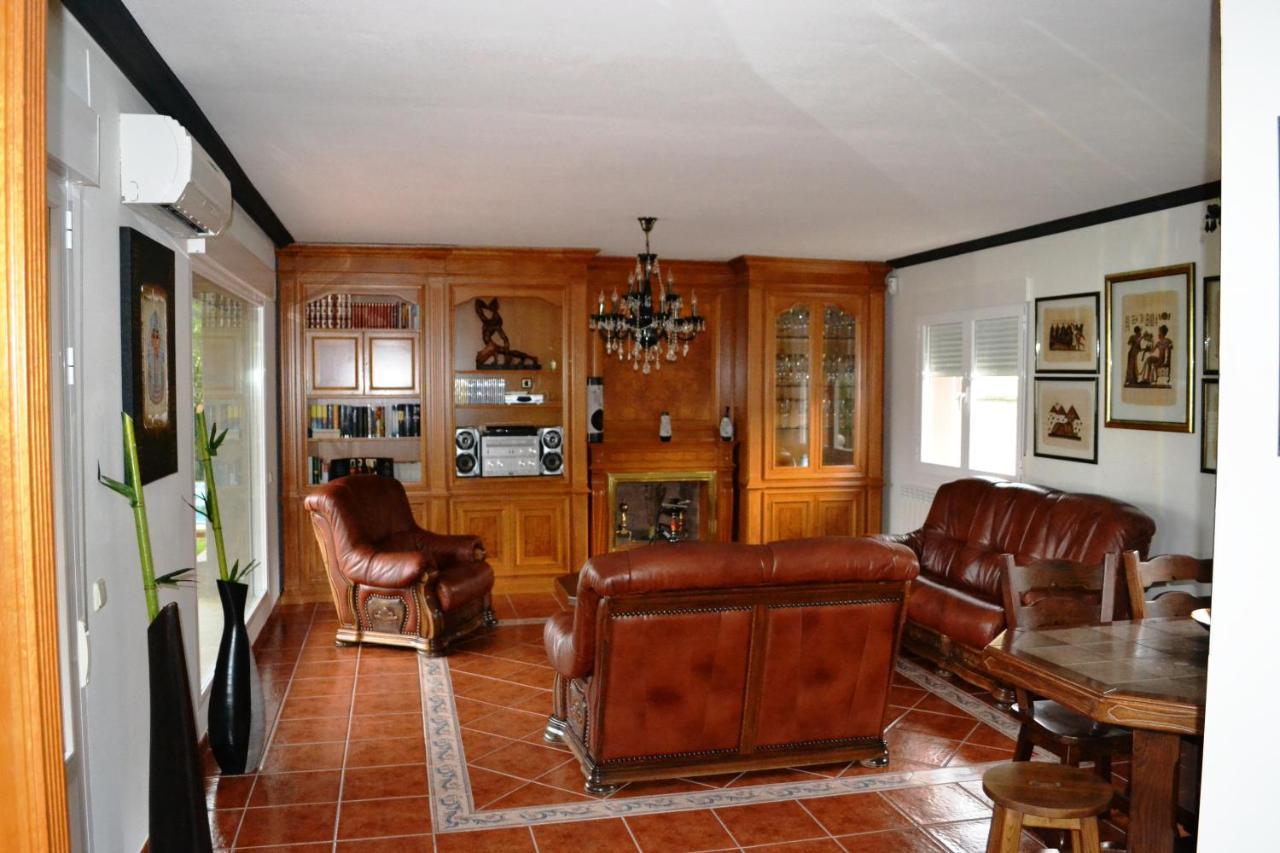Villa Las Palmeras Arenas de San Pedro Bagian luar foto